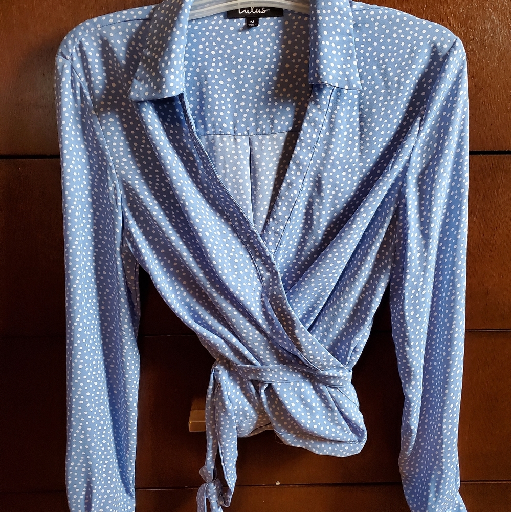Lulus wrap shirt NWT size M